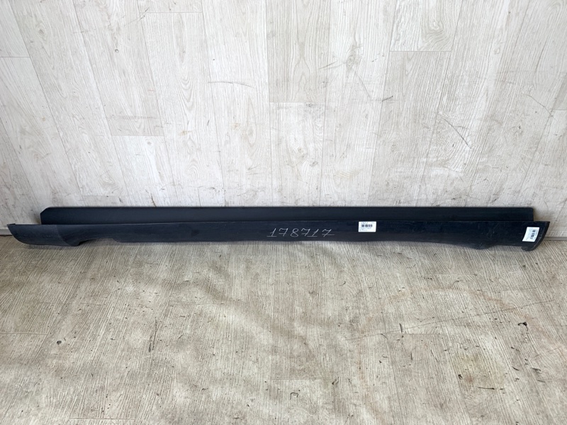 Запчасть накладка порога наружная левая JEEP CHEROKEE 14- 2014 KL 3.2 EHB 1YW37RXFAH Б/У Накладка порога наружная левая JEEP CHEROKEE 14- 2014 KL 3.2 EHB 1YW37RXFAH Б/У