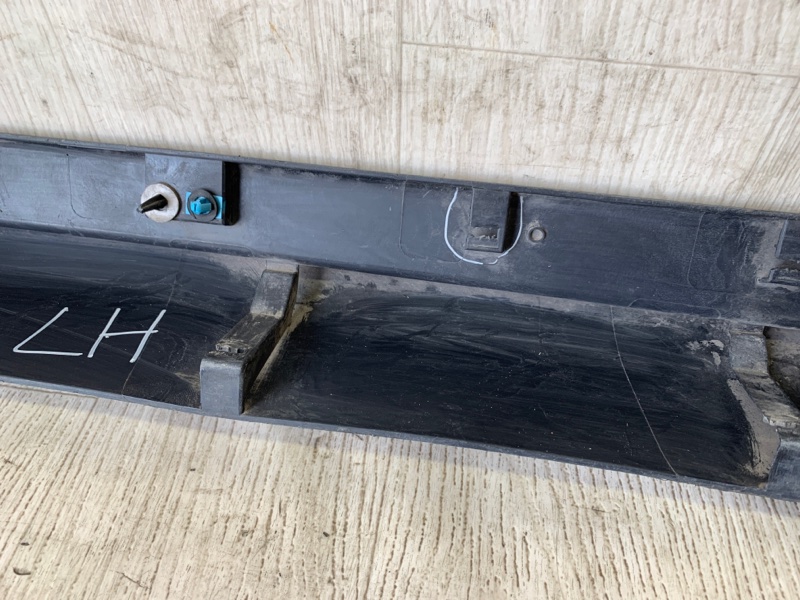 Накладка порога наружная левая CHEROKEE 14- 2014 KL 3.2 EHB Накладка порога наружная левая CHEROKEE 14- 2014 KL 3.2 EHB