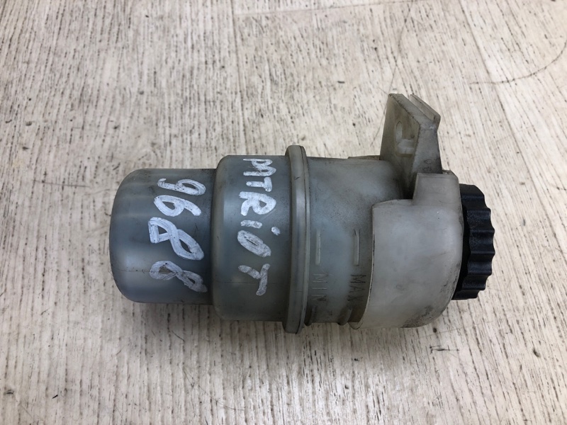 Запчасть бачок гур JEEP PATRIOT 10-17 2010 MK74 2.0 ECN 5105338AB Б/У Бачок ГУР JEEP PATRIOT 10-17 2010 MK74 2.0 ECN 5105338AB Б/У