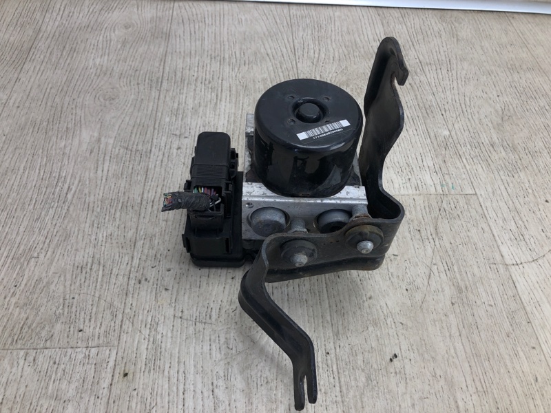 Запчасть блок abs JEEP PATRIOT 10-17 2010 MK74 2.0 ECN 68067060AA Б/У Блок ABS JEEP PATRIOT 10-17 2010 MK74 2.0 ECN 68067060AA Б/У