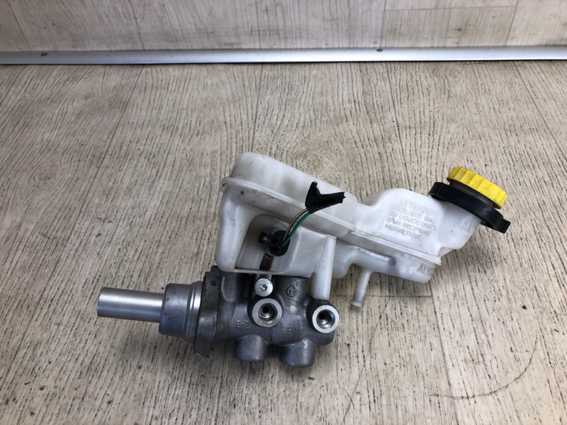 Запчасть главный тормозной цилиндр JEEP PATRIOT 10-17 2010 MK74 2.0 ECN 5175093AB Б/У Главный тормозной цилиндр JEEP PATRIOT 10-17 2010 MK74 2.0 ECN 5175093AB Б/У