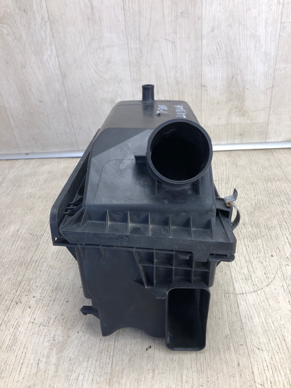 Корпус воздушного фильтра JEEP PATRIOT 10-17 MK74 2.0 ECN Корпус воздушного фильтра JEEP PATRIOT 10-17 MK74 2.0 ECN