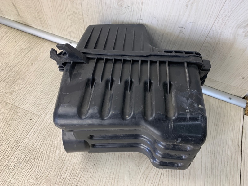 Корпус воздушного фильтра SANTA FE (CM) 05-12 2006-2009 CM 2.2CRDI D4EB