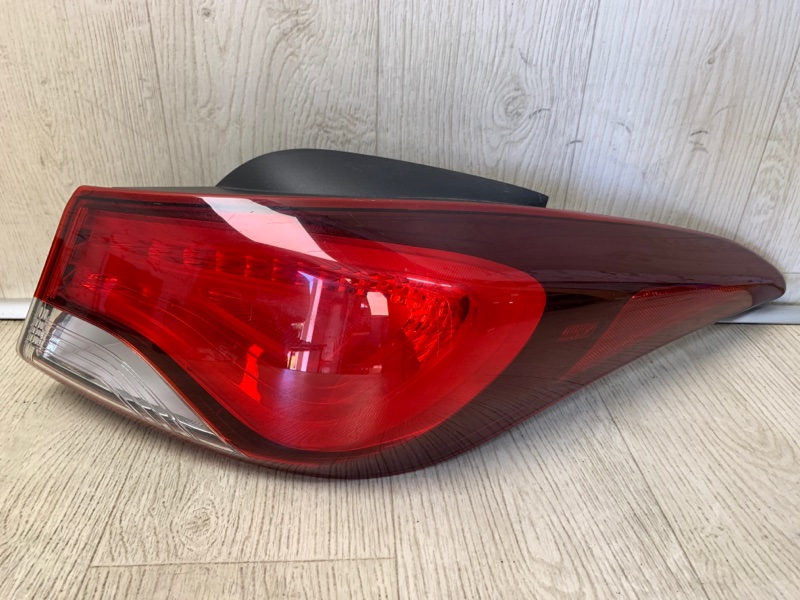 Фонарь наружный правый ELANTRA MD 10-15 MD