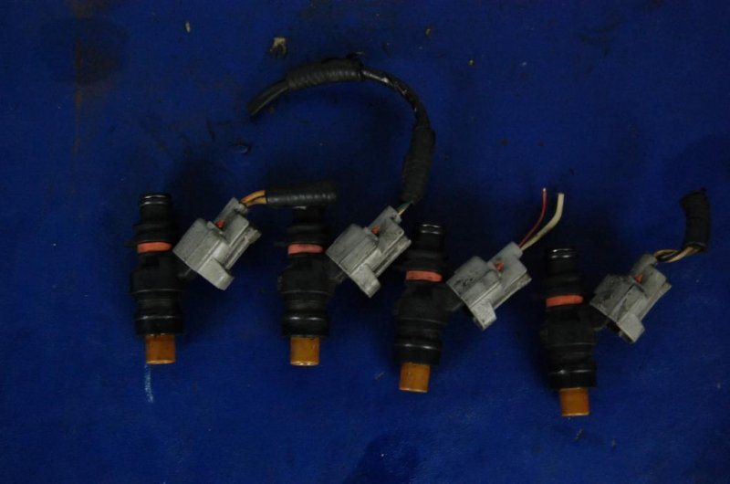 Запчасть форсунка топливная SUBARU FORESTER SH 07-12 16600AA270 Б/У Форсунка топливная SUBARU FORESTER SH 07-12 16600AA270 Б/У