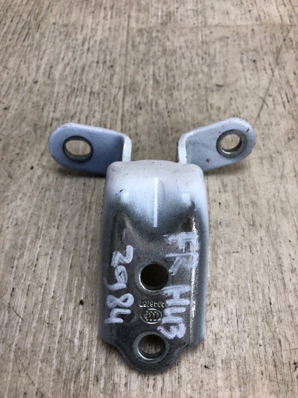 Петля двери нижняя передняя правая HYUNDAI SONATA YF 10-14 YF 2.0 G4KH Петля двери нижняя передняя правая HYUNDAI SONATA YF 10-14 YF 2.0 G4KH