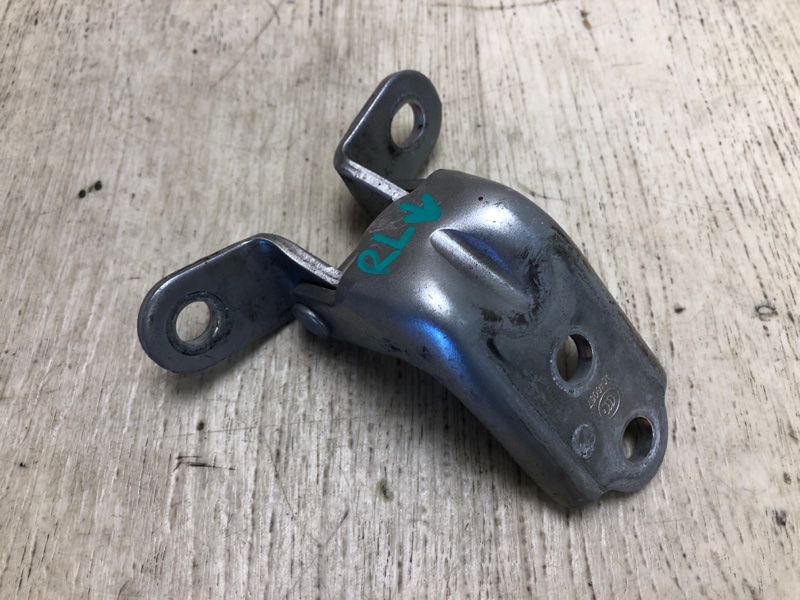Запчасть петля двери нижняя задняя левая HYUNDAI SONATA YF 10-14 2012 YF 2.4 G4KK 79310-2E000 Б/У Петля двери нижняя задняя левая HYUNDAI SONATA YF 10-14 2012 YF 2.4 G4KK 79310-2E000 Б/У
