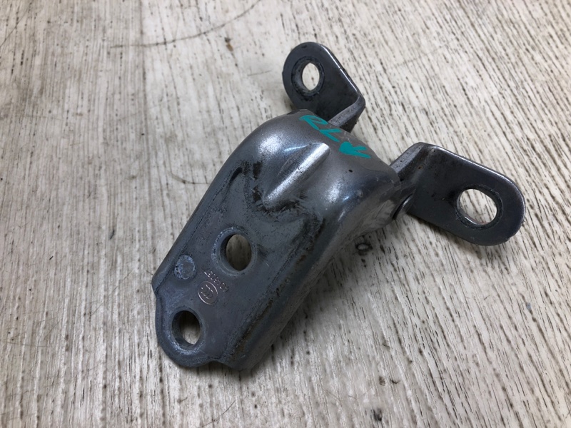 Петля двери нижняя задняя левая SONATA YF 10-14 2012 YF 2.4 G4KK Петля двери нижняя задняя левая SONATA YF 10-14 2012 YF 2.4 G4KK