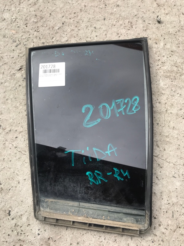 Стекло двери глухое заднее правое NISSAN TIIDA/VERSA C11 04-11 82262-EL000 Б/У