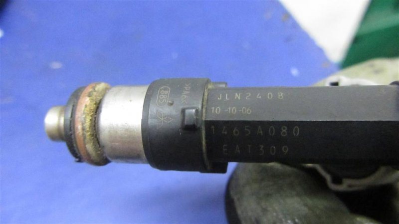 Форсунка топливная MITSUBISHI OUTLANDER XL 05-13 2006 Внедорожник 3.0 1465A080 Б/У