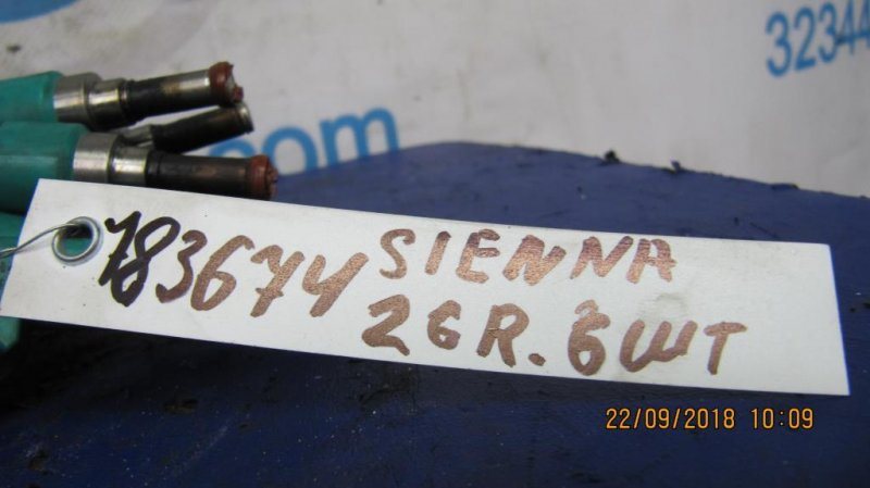 Форсунка топливная TOYOTA SIENNA 11-16