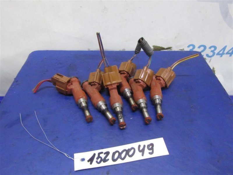 Форсунка топливная TOYOTA VENZA 09-16 2013 GGV10 3.5 2GR-FE 23209-0P040 Б/У