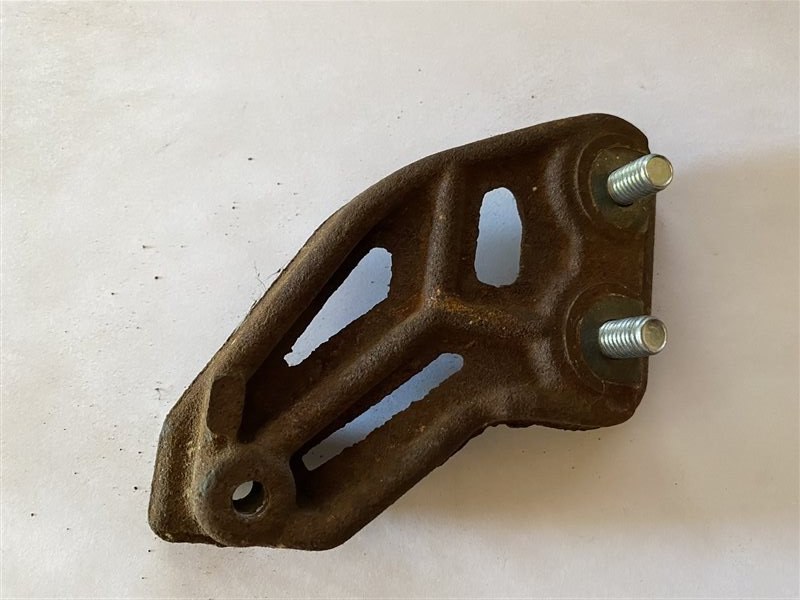 Кронштейн компрессора кондиционера COLT (Z30) 02-12 4A91 Кронштейн компрессора кондиционера COLT (Z30) 02-12 4A91