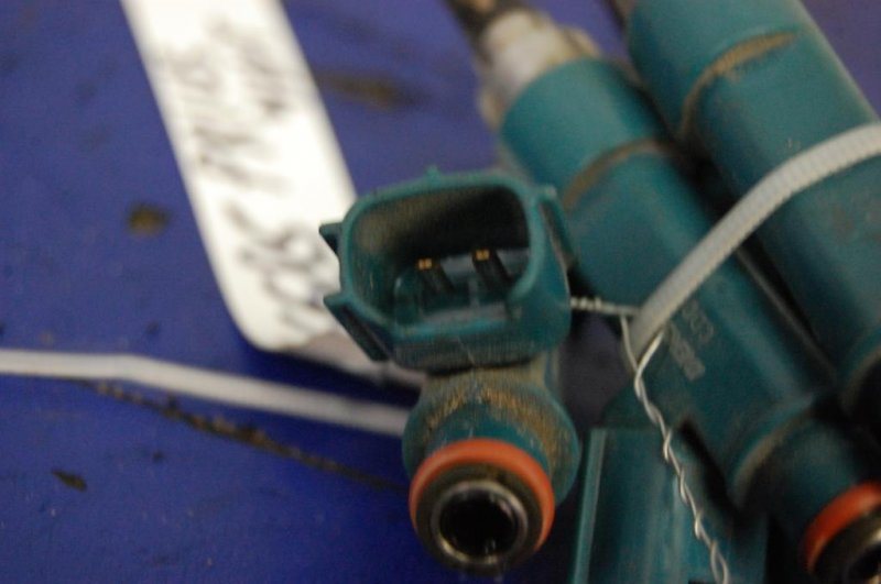 Форсунка топливная TOYOTA PRIUS - 20 03-11 Форсунка топливная TOYOTA PRIUS - 20 03-11