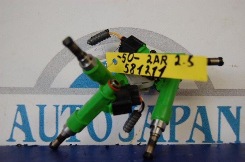 Запчасть форсунка топливная TOYOTA CAMRY 50 12-15 23209-09175 Б/У Форсунка топливная TOYOTA CAMRY 50 12-15 23209-09175 Б/У