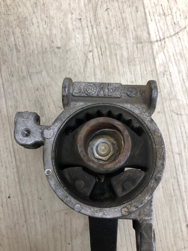 Подушка двигателя нижняя правая PATHFINDER R52 12-21 2014 R52 3.5 VQ35DE