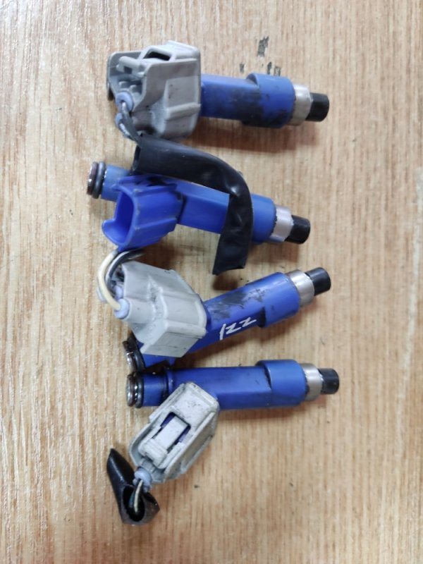 Запчасть форсунка топливная TOYOTA AVENSIS 03-08 23209-0D050 Б/У Форсунка топливная TOYOTA AVENSIS 03-08 23209-0D050 Б/У