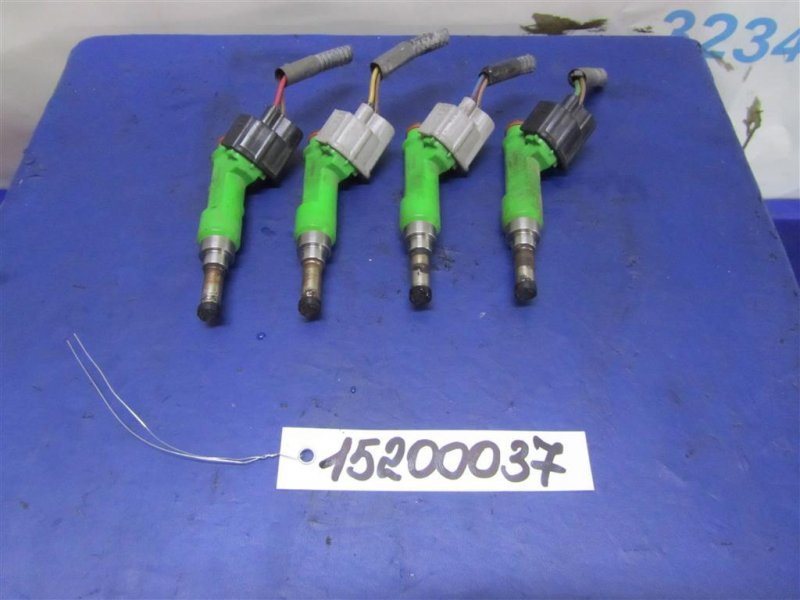 Форсунка топливная TOYOTA VENZA 09-16 2009 AGV10 2.7 1ARFE 23209-39175 Б/У