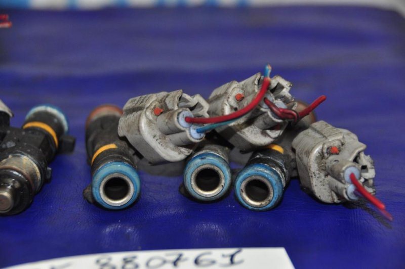 Форсунка топливная FX S50 03-08 2007 Внедорожник 3.5 Форсунка топливная FX S50 03-08 2007 Внедорожник 3.5