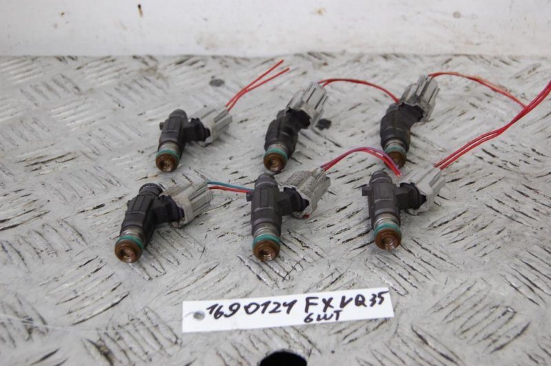 Форсунка топливная INFINITI FX S50 03-08 VQ35 16600-CD700 Б/У