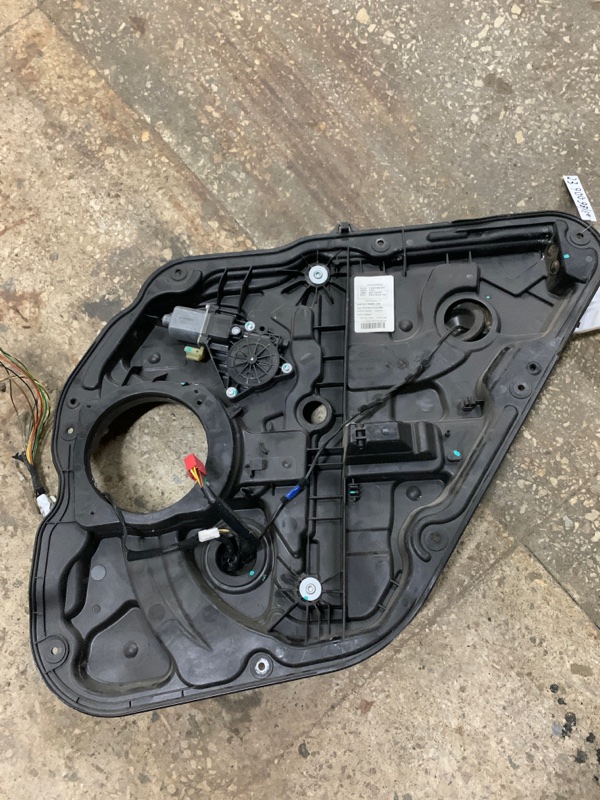 Стеклоподъемник задний правый HYUNDAI SONATA YF 10-14 83481-3Q000 Б/У