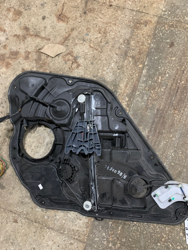 Стеклоподъемник задний правый HYUNDAI SONATA YF 10-14