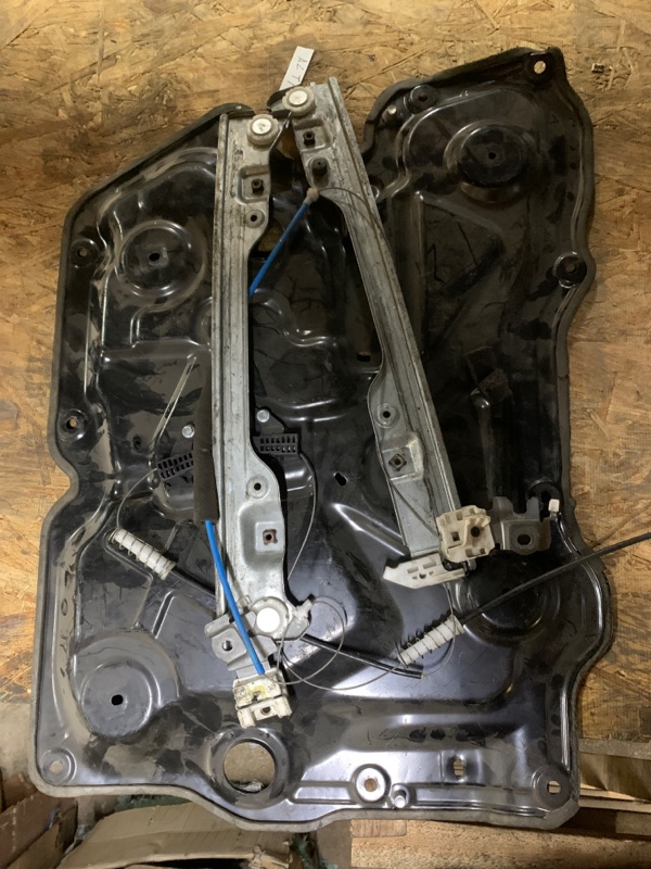 Стеклоподъемник передний правый NISSAN ALTIMA L32 07-12