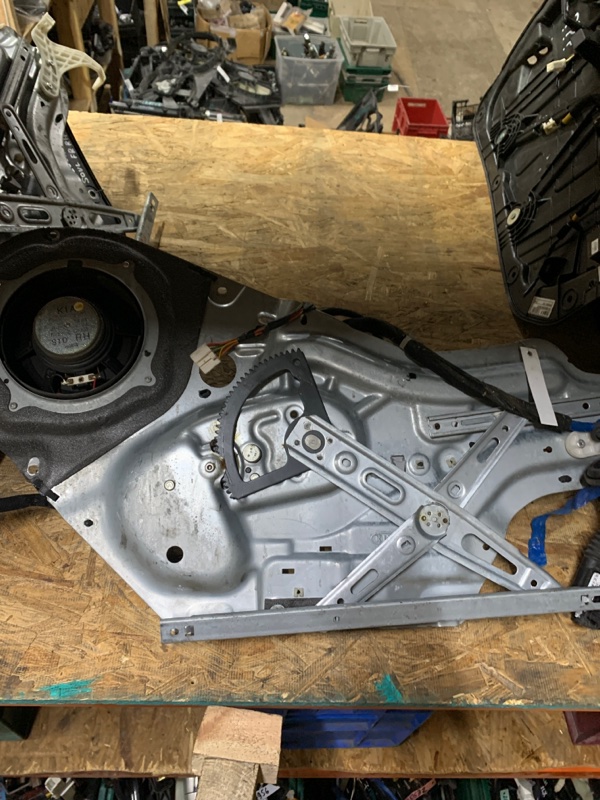 Стеклоподъемник передний правый KIA SOUL AM 08-13 Стеклоподъемник передний правый KIA SOUL AM 08-13