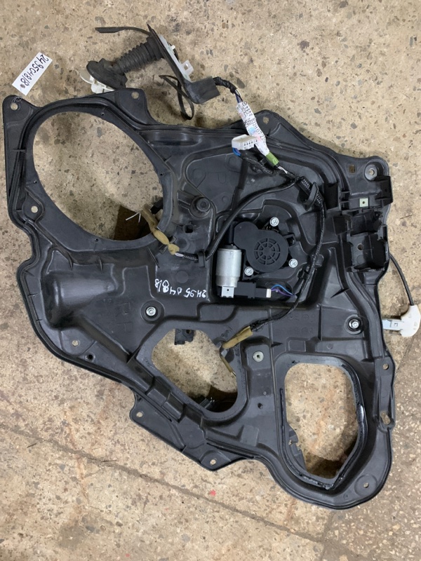 Стеклоподъемник задний правый MAZDA 3 BK 03-08 Б/У