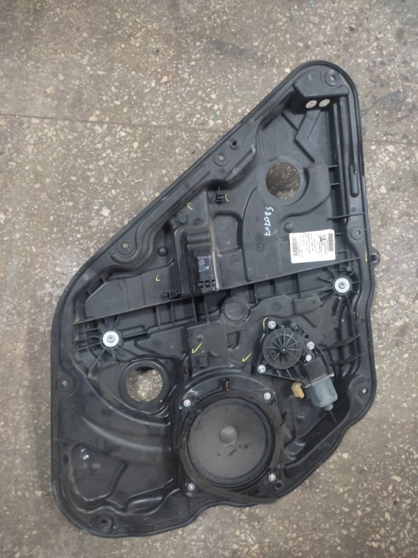 Стеклоподъемник задний левый SONATA YF 10-14 Стеклоподъемник задний левый SONATA YF 10-14