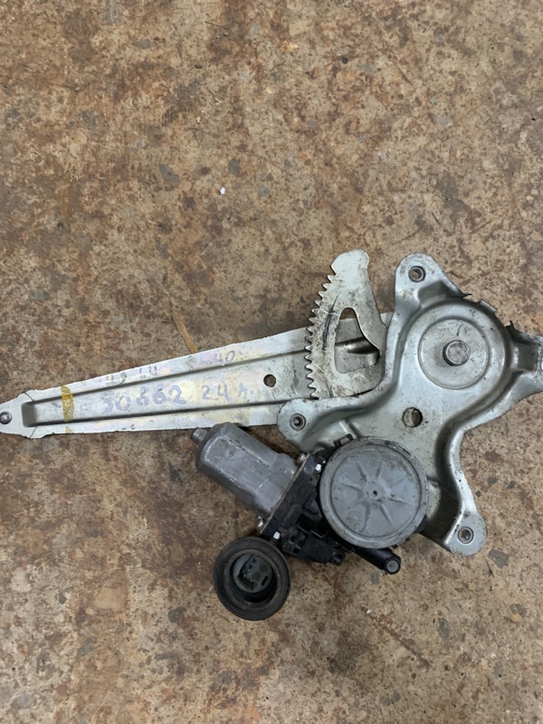 Стеклоподъемник задний левый TOYOTA CAMRY 40 06-11 69804-33050 Б/У