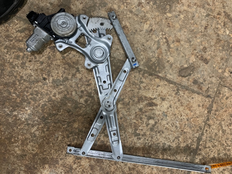 Стеклоподъемник задний левый NISSAN SENTRA B17 12-21 2013 Седан 1.8 82721-3SG0A Б/У