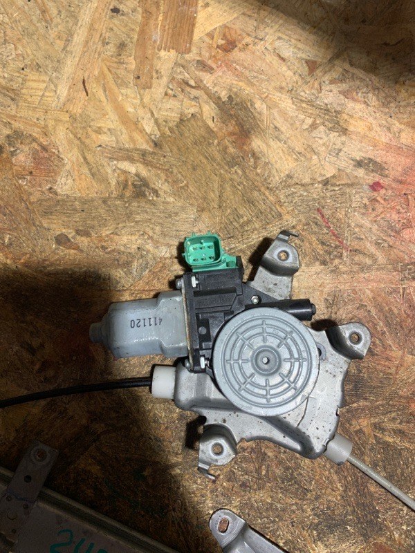 Стеклоподъемник задний левый INFINITI G25/G35/G37/Q40 06-14 Седан 3.7 VQ37VHR Стеклоподъемник задний левый INFINITI G25/G35/G37/Q40 06-14 Седан 3.7 VQ37VHR