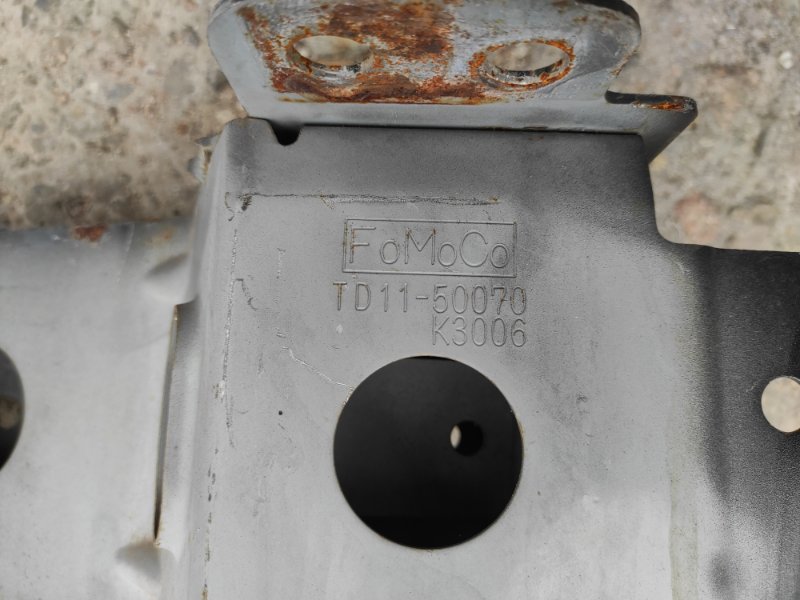 Усилитель переднего бампера CX-9 06-16 2007 Внедорожник 3.5