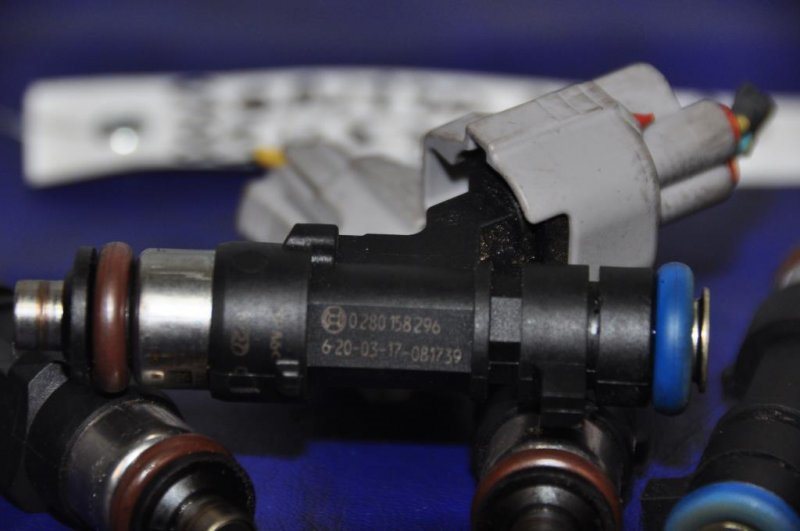 Запчасть форсунка топливная NISSAN SENTRA B17 12-21 2017 Седан 1.8 16600-3RC0A Б/У Форсунка топливная NISSAN SENTRA B17 12-21 2017 Седан 1.8 16600-3RC0A Б/У