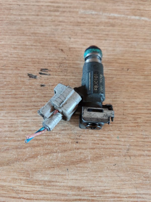 Запчасть форсунка топливная NISSAN X-TRAIL T30 01-07 T30 2.5 QR25DE 16600AE060 Б/У Форсунка топливная NISSAN X-TRAIL T30 01-07 T30 2.5 QR25DE 16600AE060 Б/У