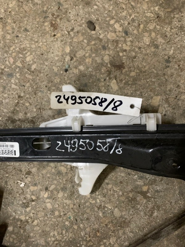 Стеклоподъемник задний правый JETTA USA 10-17