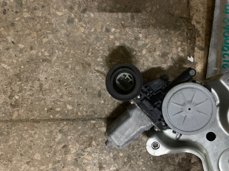 Стеклоподъемник задний правый TOYOTA CAMRY 40 06-11