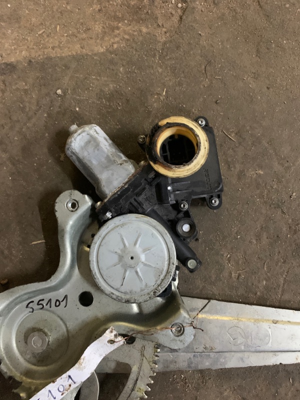 Стеклоподъемник задний правый CAMRY 40 06-11 Стеклоподъемник задний правый CAMRY 40 06-11