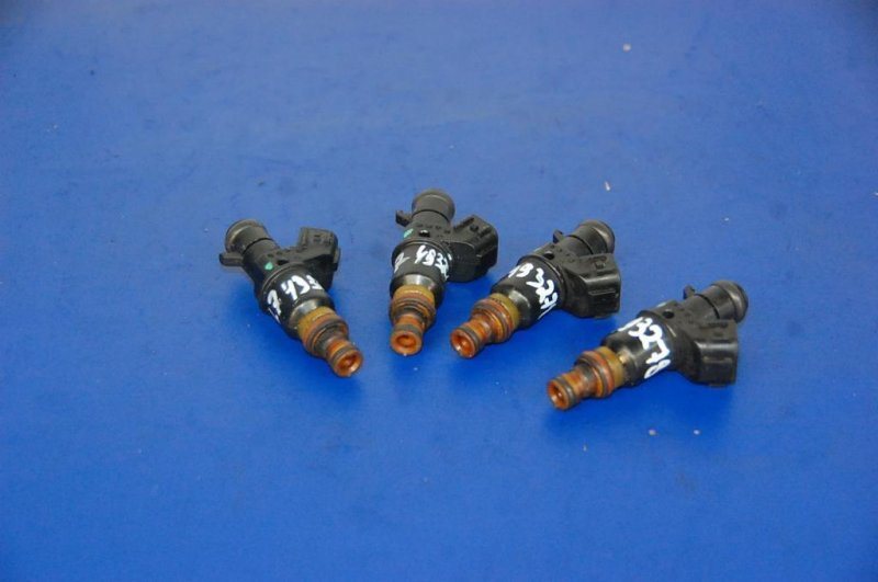 Запчасть форсунка топливная HONDA ACCORD CL7 / TSX 03-08 Б/У Форсунка топливная HONDA ACCORD CL7 / TSX 03-08 Б/У