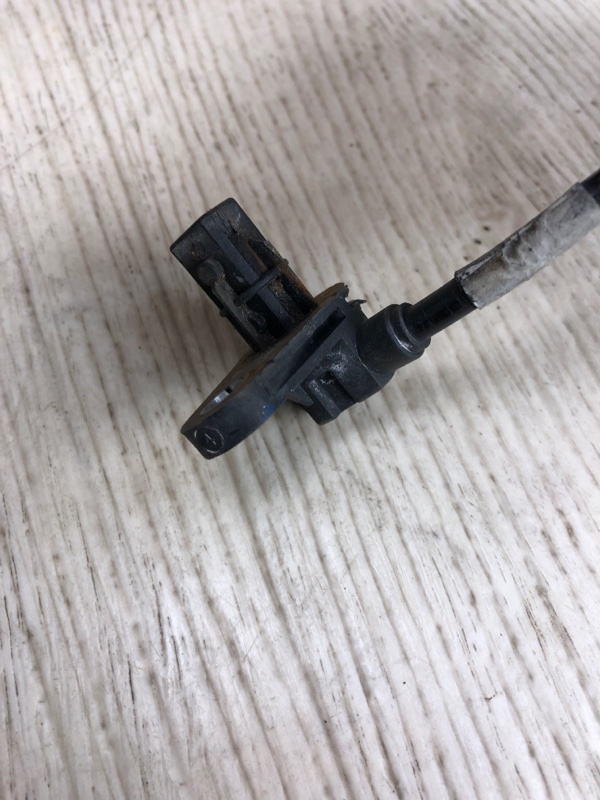 Датчик ABS передний левый SORENTO XM 09-14 2009 XM 2.4 G4KE Датчик ABS передний левый SORENTO XM 09-14 2009 XM 2.4 G4KE