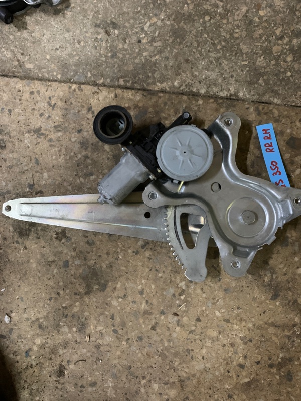 Стеклоподъемник задний правый GS350 GS300 05-11