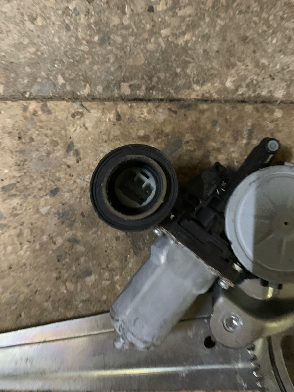 Стеклоподъемник задний правый LEXUS GS350 GS300 05-11