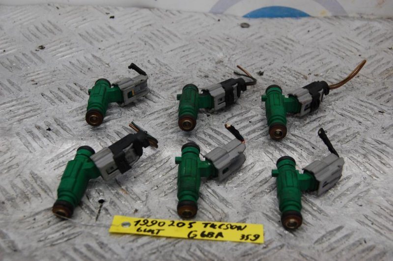 Запчасть форсунка топливная HYUNDAI TUCSON 04-10 2004 JM 2.7 G6BA 35310-37150 Б/У Форсунка топливная HYUNDAI TUCSON 04-10 2004 JM 2.7 G6BA 35310-37150 Б/У