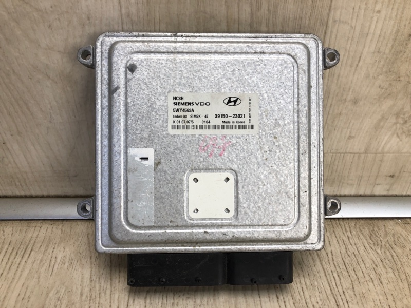 Блок управления двигателем HYUNDAI ELANTRA HD 06-11 2007 HD 2.0 G4GC 39150-23021 Б/У