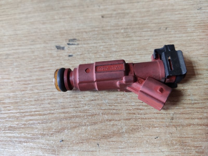 Форсунка топливная HYUNDAI ELANTRA MD 10-15 2015 Седан 1.8 35310-2E000 Б/У