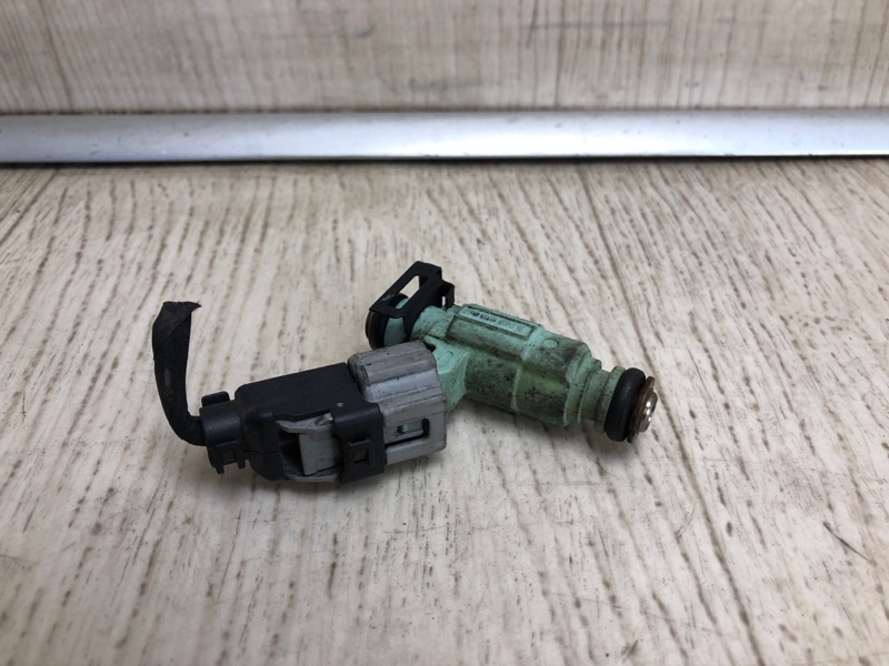 Форсунка топливная HYUNDAI ELANTRA HD 06-11 2007 HD 2.0 G4GC 35310-23800 Б/У