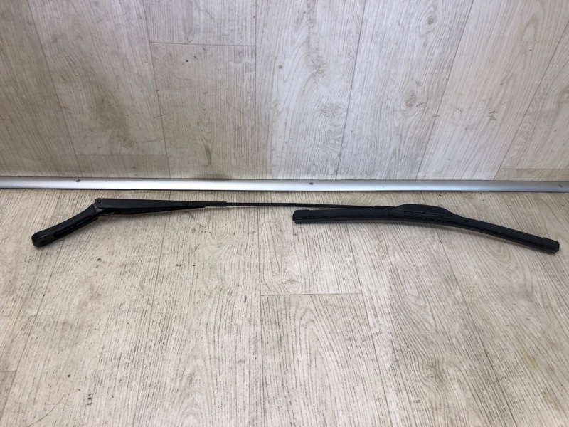 Поводок стеклоочистителя передний правый PASSAT B7 11-15 2014 A32 1.8 CPRA Поводок стеклоочистителя передний правый PASSAT B7 11-15 2014 A32 1.8 CPRA