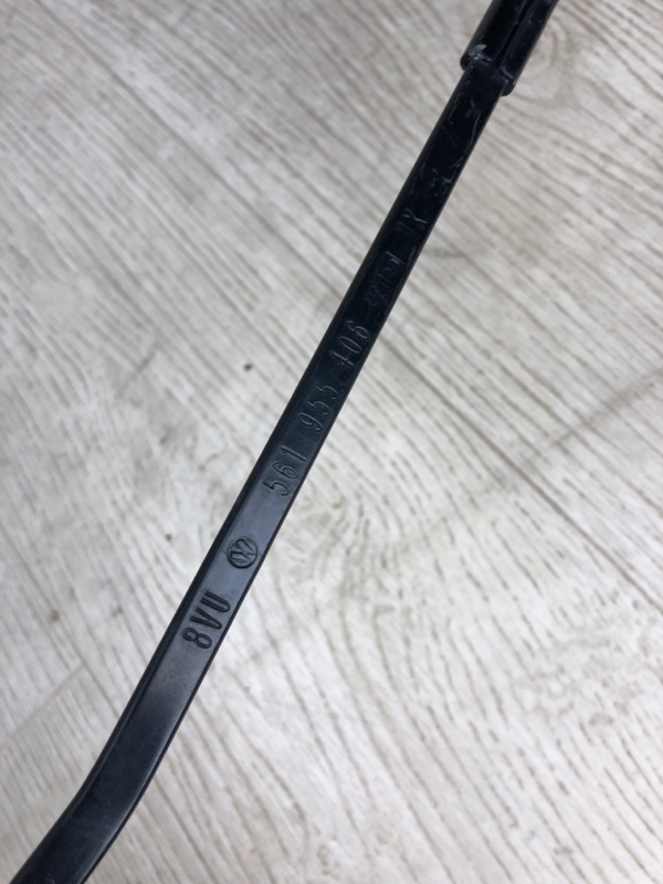 Поводок стеклоочистителя передний правый VOLKSWAGEN PASSAT B7 11-15 A32 1.8 CPRA Поводок стеклоочистителя передний правый VOLKSWAGEN PASSAT B7 11-15 A32 1.8 CPRA