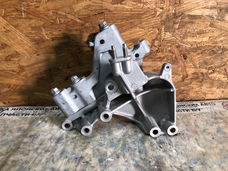 Кронштейн опоры двигателя правый VENZA 09-16 2015 Минивэн 3.5 2GR-FE